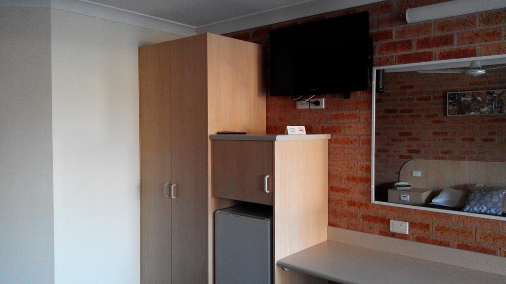 Branxton House Motel Room photo